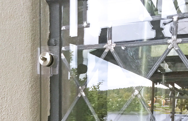 Hammerglass als Schutz für Kirchenfenster
