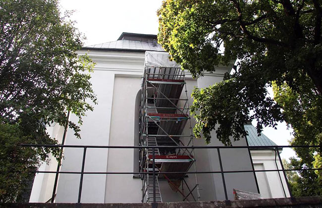 Hammerglass als Schutz für Kirchenfenster